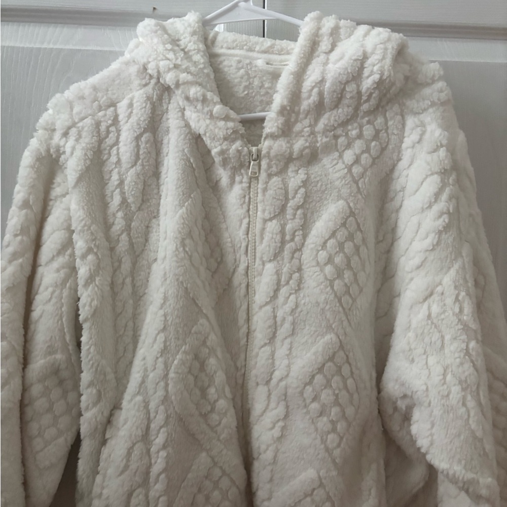 Cozy White Hooded Hollister Jacket